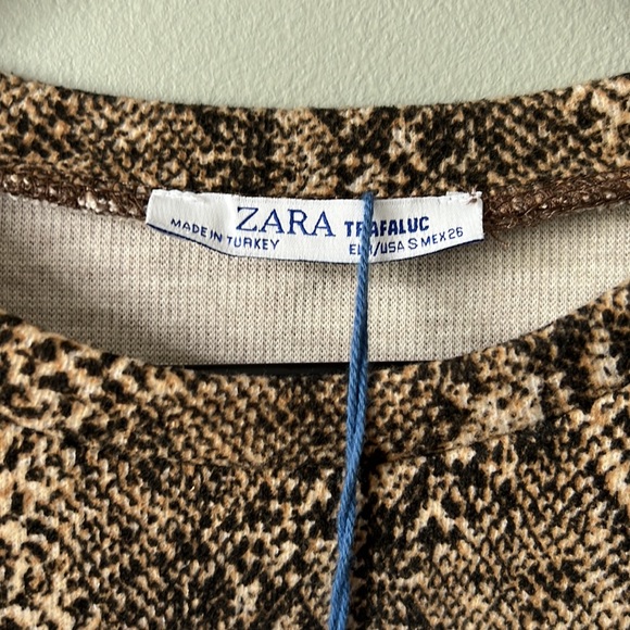 NWT Zara Cropped Top - Size S - Picture 3 of 4
